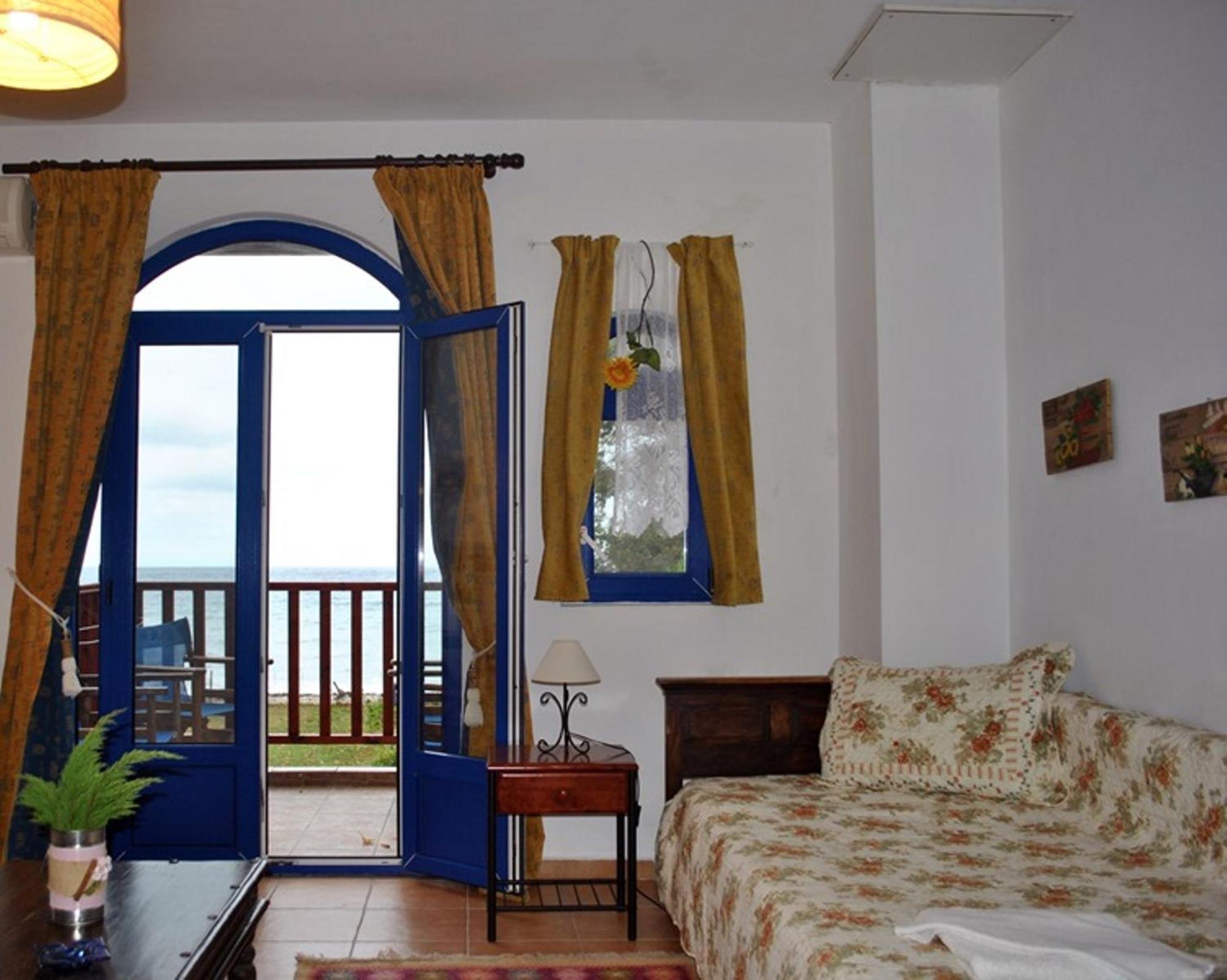 Archondissa Beach Aparthotel Therma  Bilik gambar