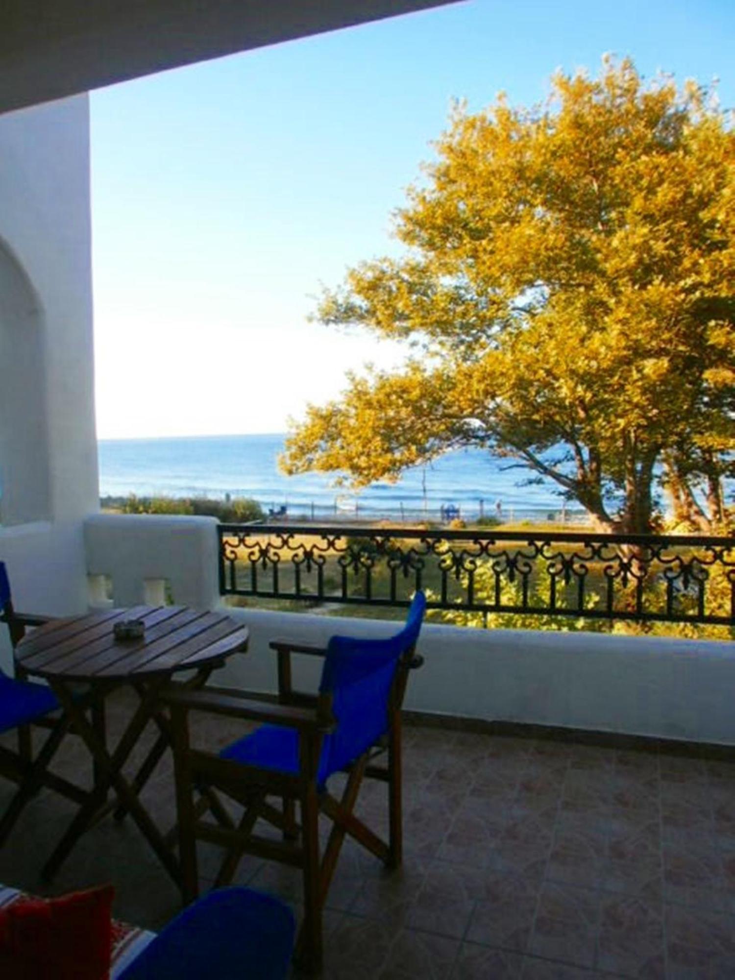 Archondissa Beach Aparthotel Therma  Bilik gambar